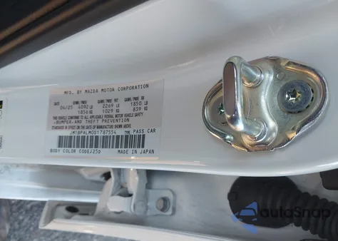 2025 Mazda Mazda3 2.5 S Preferred z USA, uszkodzony, nr VIN JM1BPALM0S1787554